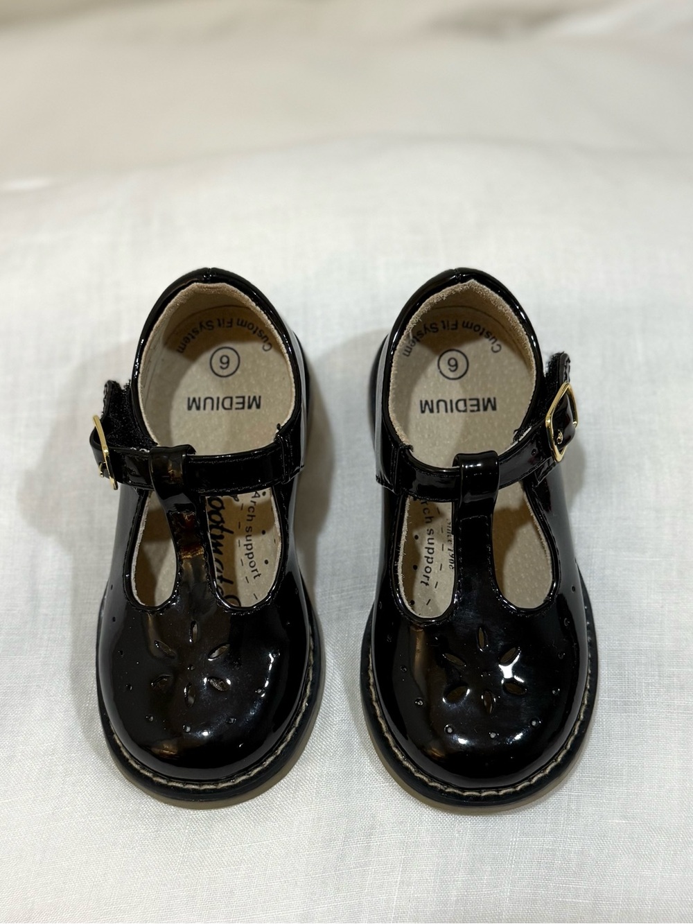 FootMates Black Patent T-Strap Mary Jane Dress Shoes